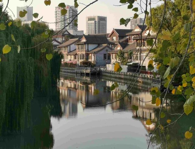 【文章花园】浮云一别后 流水三十年||文章