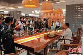 广西千年六堡茶走俏东盟 海外“圈粉”焕生机图片