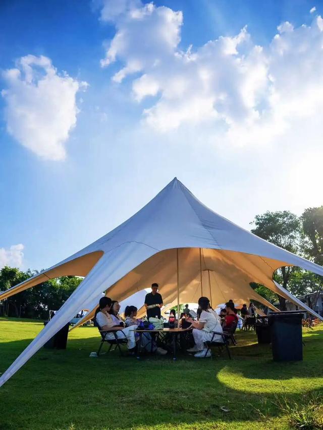 偶遇演员金晨、孙阳！来里水贤鲁岛打卡同款→