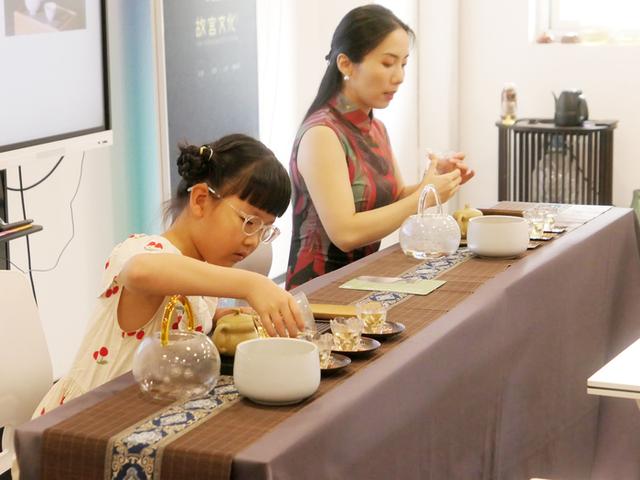 青岛市崂山区个杯堂杯子博物馆：博学游记，这里的杯子会“说话”