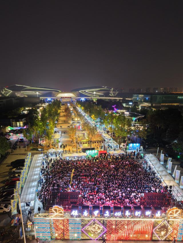 “苏超”以来南京迎客1.5亿人次，“足”够圈粉，文旅赋能城市发展