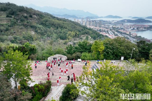 登高赏秋庆重阳，2025第三届青岛重阳登高健身活动圆满举办