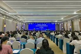 学前有法 善育有规——重庆市渝中区启动学前教育宣传月活动图片