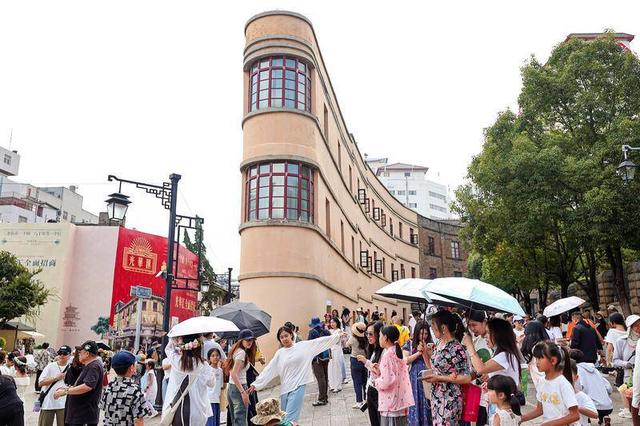 昆明老街暑期人气爆棚  打造昆明中心城区精品游线路
