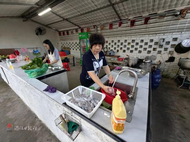 人气爆棚！从“天光鱼市”到满房民宿，湛江这里有什么“魔力”？