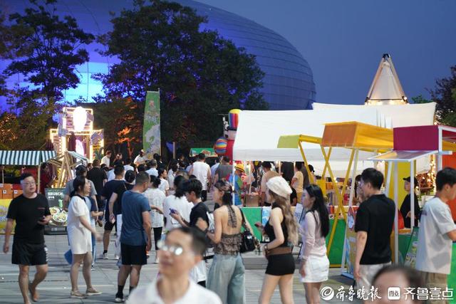 夏日微醺，美食齐聚！第二届嘉年华美食啤酒季点燃夏日激情