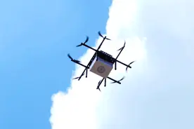 三分钟，外卖“从天而降”？厦大启动校园无人机配送项目！图片