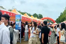 震撼！全国高校湖北招生咨询会燃动全省图片