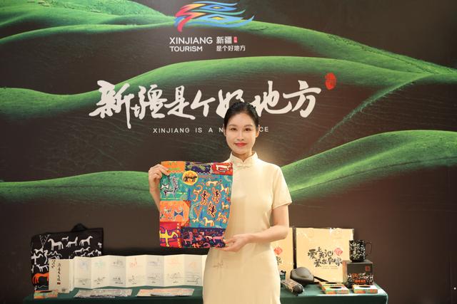 新疆非遗瑰宝亮相申城 沪新共谱文旅融合发展新篇章
