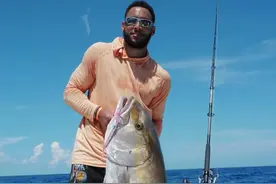 西蒙斯：下赛季我打控卫图片