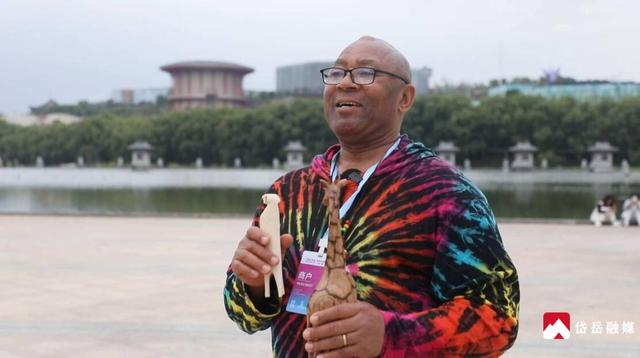 浪漫天平湖“一步一域” 环球市集亮相山东省泰安市