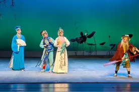 “家门口”看非遗！春晚“同款”川剧《白蛇传》引爆山城图片