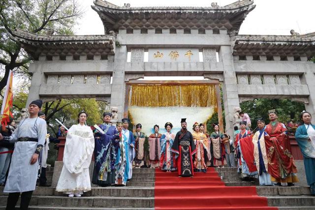 第42届千佛山“九月九”重阳山会开幕