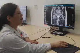 孩子关节痛莫误当成生长痛，这种疾病不治易致残图片