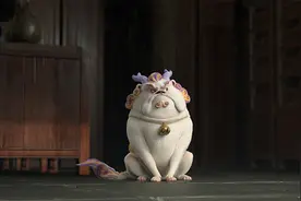 《白蛇：浮生》曝特别视频 法海神兽金毛犼可爱卖萌图片