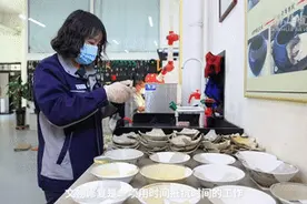 文博一线的他们｜文物修复师：以时间换时间图片