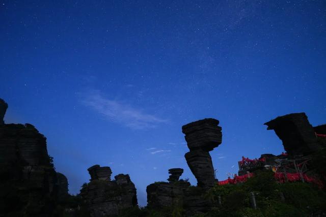 22℃的“天空之城”——贵州梵净山如何守住夏日清凉密码