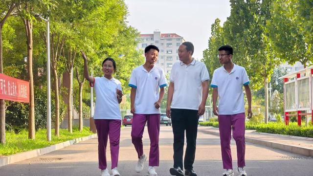 致敬老师|惠民三中牛志强：深耕教育沃土，点亮学子前程