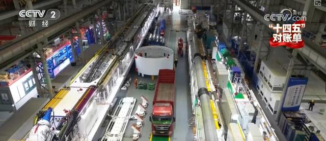 多角度感受科技创新“推背感” 中国在高水平科技自立自强轨道上跑出多个“加速度”