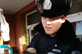 家中飞来“不速之客”，民警及时出手相助图片