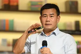探寻尊罍之路，超170万观众聆听唐际根教授细说青铜文化｜名人大讲堂图片