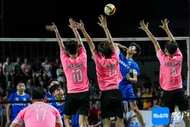 一起追qiu到文昌｜马来西亚华人华侨回乡为村排打call图片