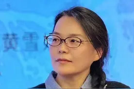 卡夫卡逝世百年·专访｜黄雪媛：卡夫卡是彩色的，不是黑白的图片