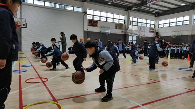 上海体育课程提质升级 助力学生掌握运动技能