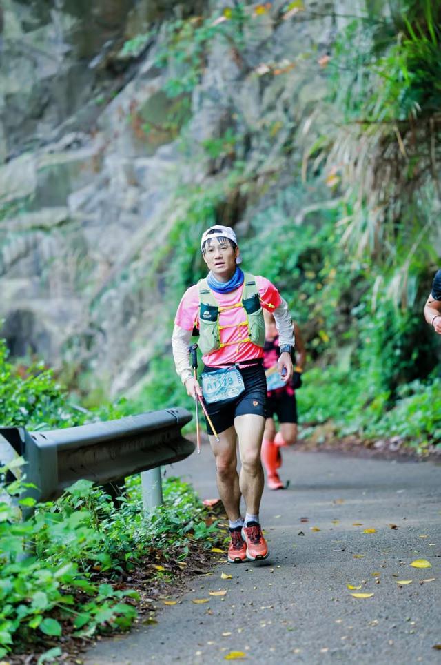 1500人跑进江南秋色，2025年国家登山健身步道联赛在嵊州开赛