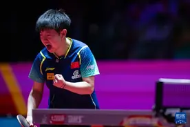 乒乓球——澳门世界杯：孙颖莎对阵陈幸同图片