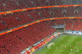 先进球多一人被反超 国足遗憾1比2负沙特队图片