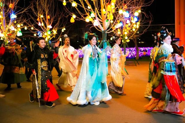 璀璨夺目！北京“天宫灯会”来了！