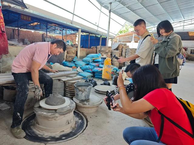 网络大V齐齐探四会！