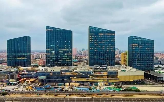 长滩灯影遇非遗 马年嗨玩“海上奇幻夜”