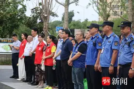 “跑楼天团 红动娄城”垃圾分类进万家主题志愿服务活动在太仓举办图片