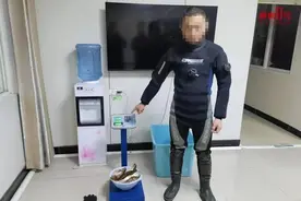 当场抓获！男子深夜在柳州河边做这事被拍下……违者最高罚1万元！图片