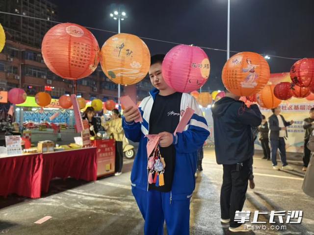 四季美景民族团结庆中秋 12小时欢乐不断档