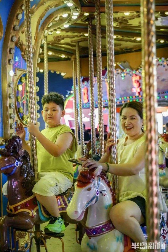 在青岛金沙滩啤酒城，体验一场亲子“慢”游记