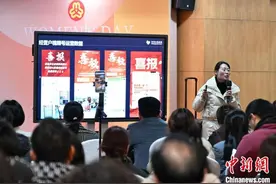 浙江义乌：小商品城AI营销培训受商户热捧图片