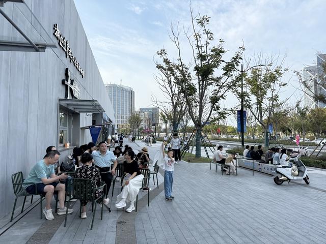 临港，如何成为节日“顶流”？