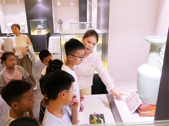 【博学游记】博物馆“漫游”课 聆听青岛天工龙泉青瓷博物馆的瓷语新声
