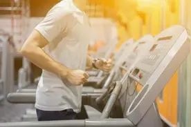 男生高考后到健身俱乐部训练体能，患上横纹肌溶解症，未能通过体测被警校退档图片