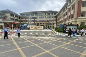 平安开封｜站好“护学岗”守护“读书郎”图片