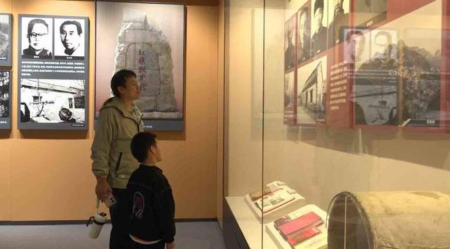 济南市莱芜区：重温峥嵘岁月 传承革命精神