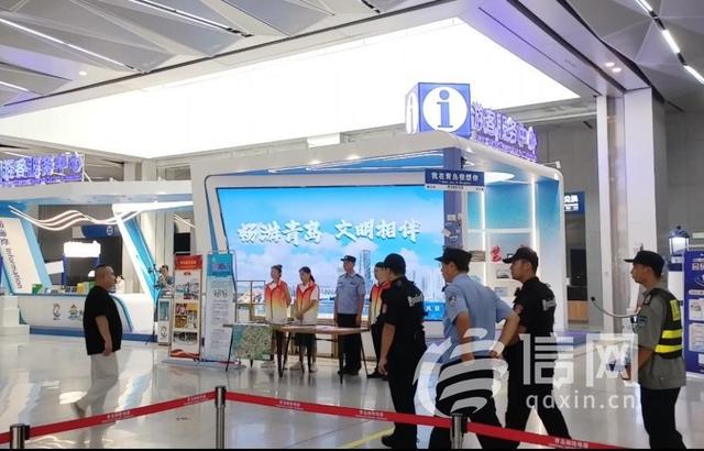 “海上旅游 文明‘邮’你” 市北区“志愿红”携手港航“警察蓝”倡导邮轮文明旅游