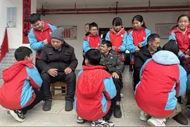 弘扬雷锋精神 争做美德少年图片