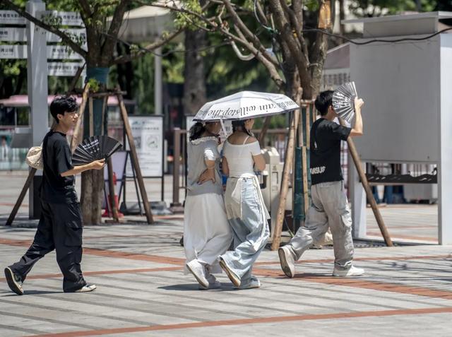 记者实测长沙共享单车座椅逼近60℃