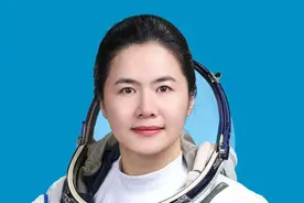 王浩泽：“拼命三娘”，不让须眉图片