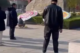 山东一高校教师醉酒后掉进学校湖中溺亡？多方回应图片