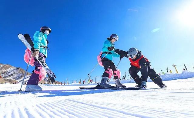 滑雪冲鸭！冬日撒欢就来张掖祁连山滑雪场